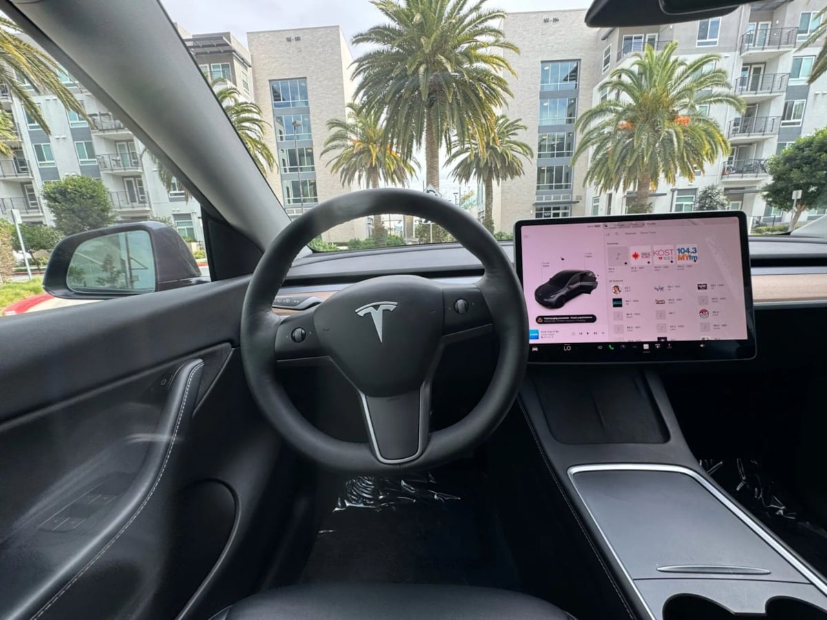 2022 Tesla Model Y Long Range photo 19