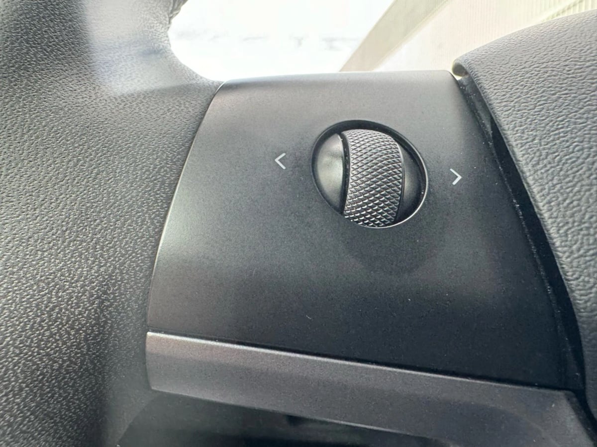 2022 Tesla Model Y Long Range photo 22