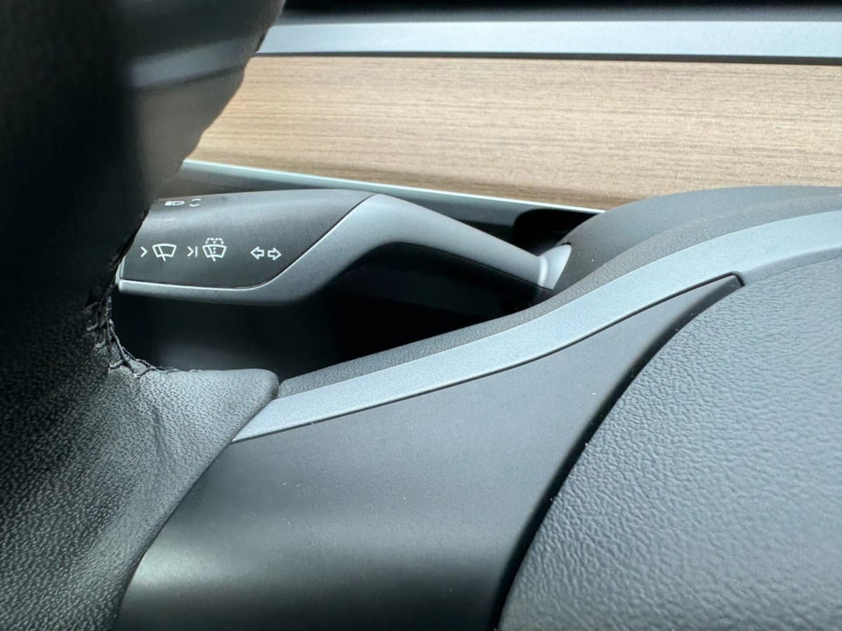 2022 Tesla Model Y Long Range photo 25