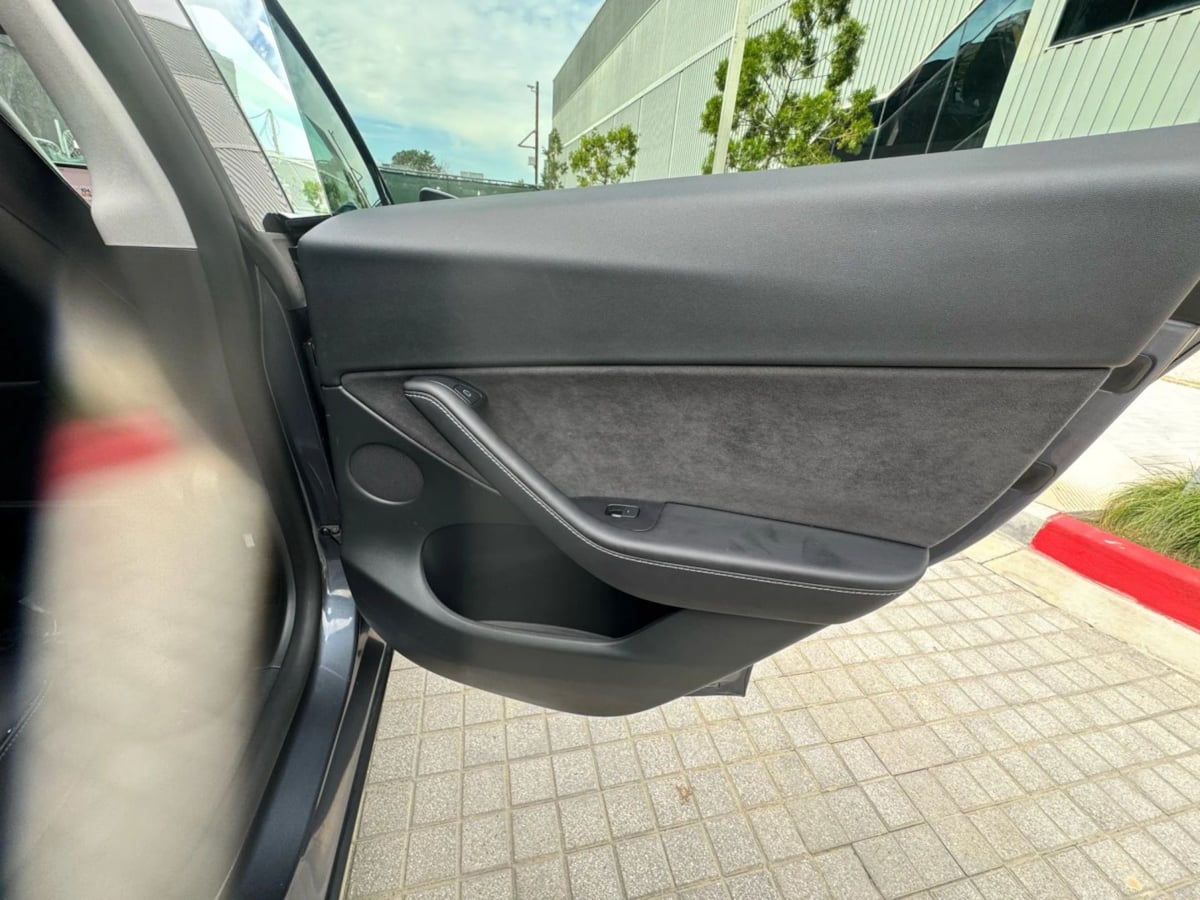2022 Tesla Model Y Long Range photo 30