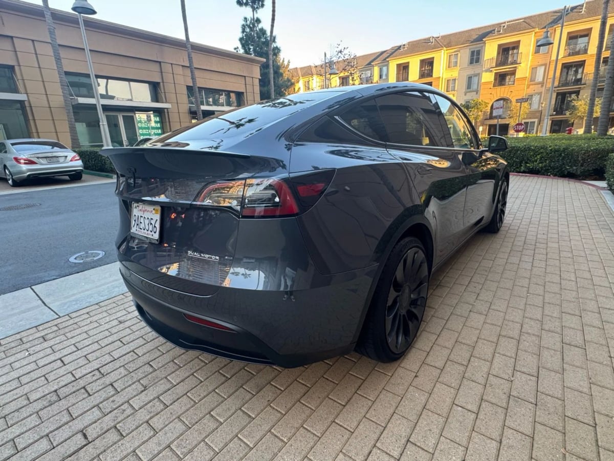 2022 Tesla Model Y Performance photo 4