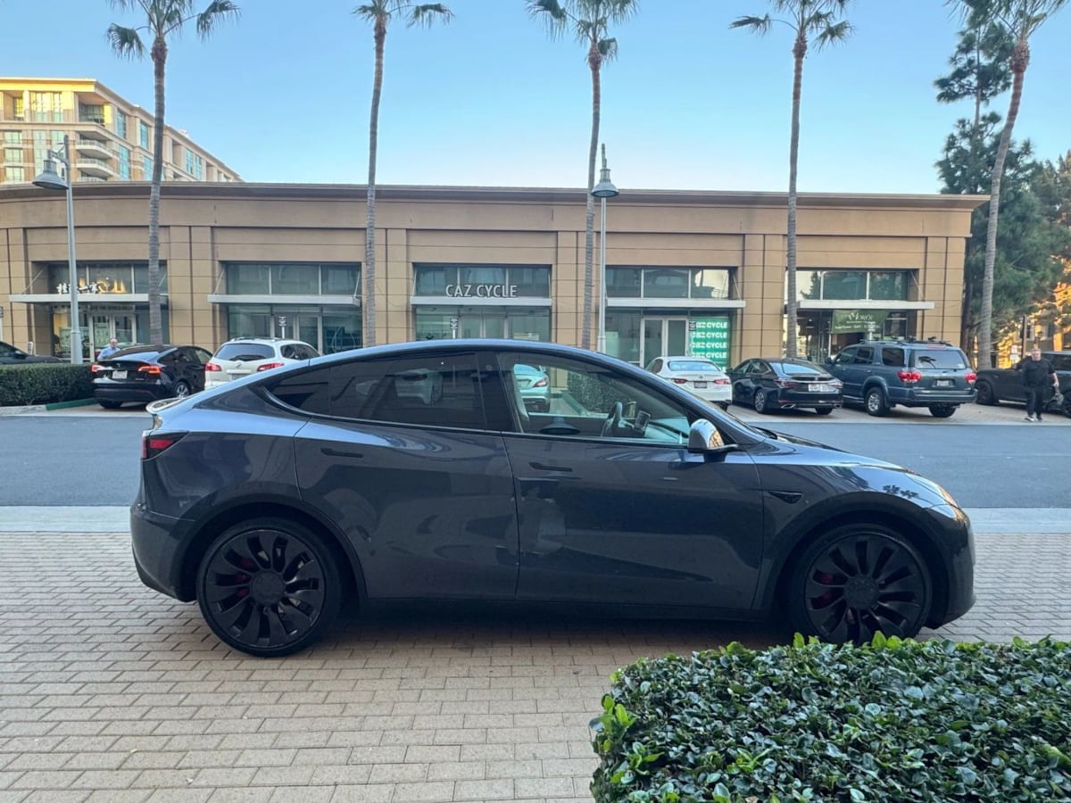 2022 Tesla Model Y Performance photo 7