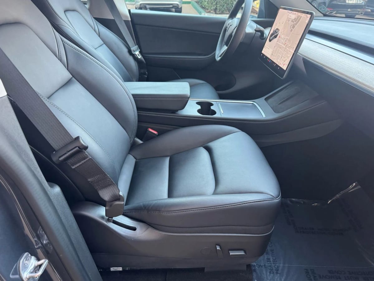 2022 Tesla Model Y Performance photo 17