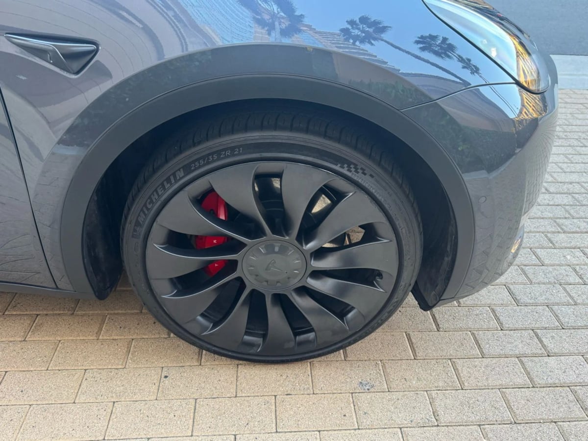 2022 Tesla Model Y Performance photo 30