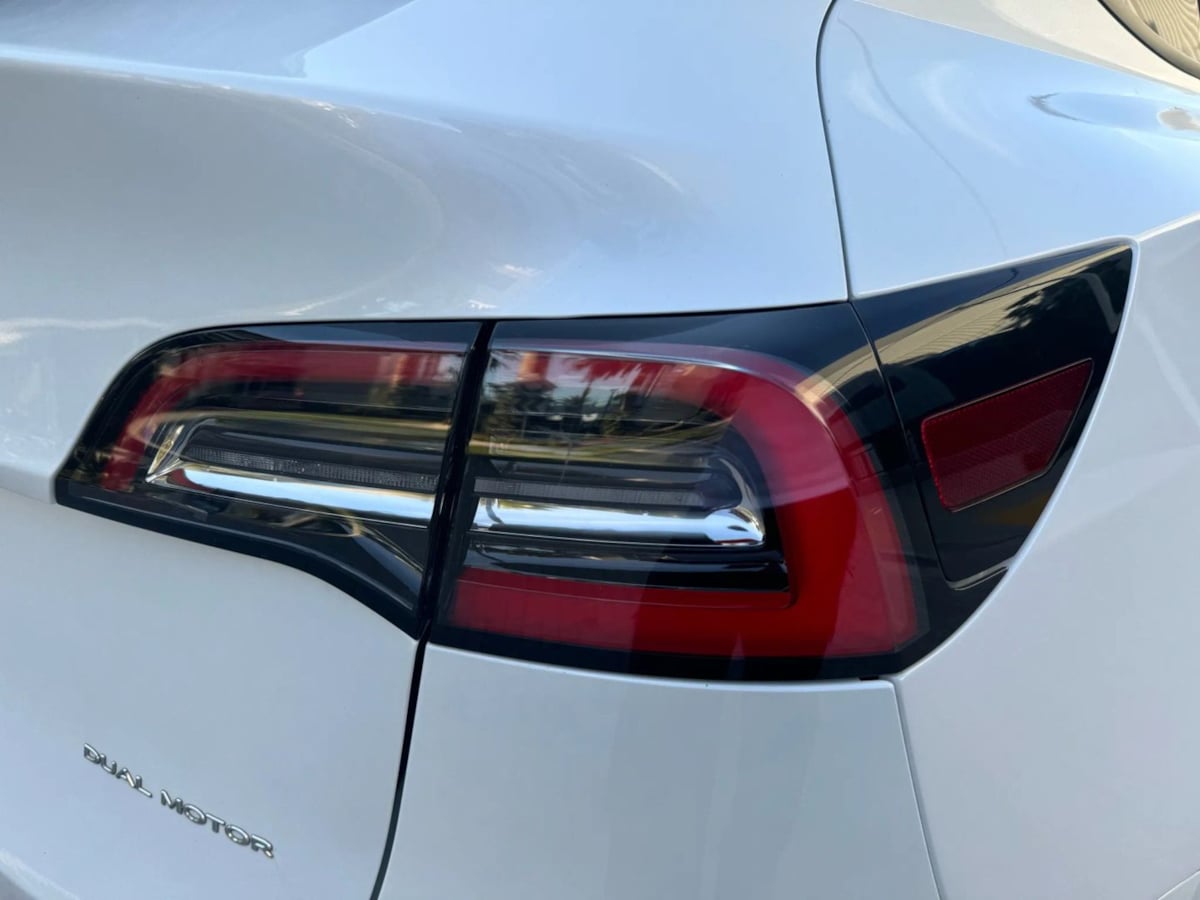 2024 Tesla Model Y Long Range photo 20