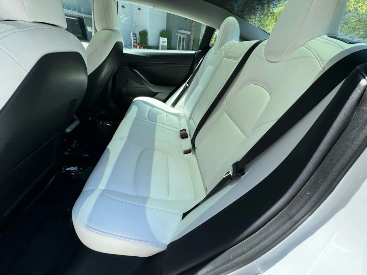 2022 Tesla Model 3 photo 11