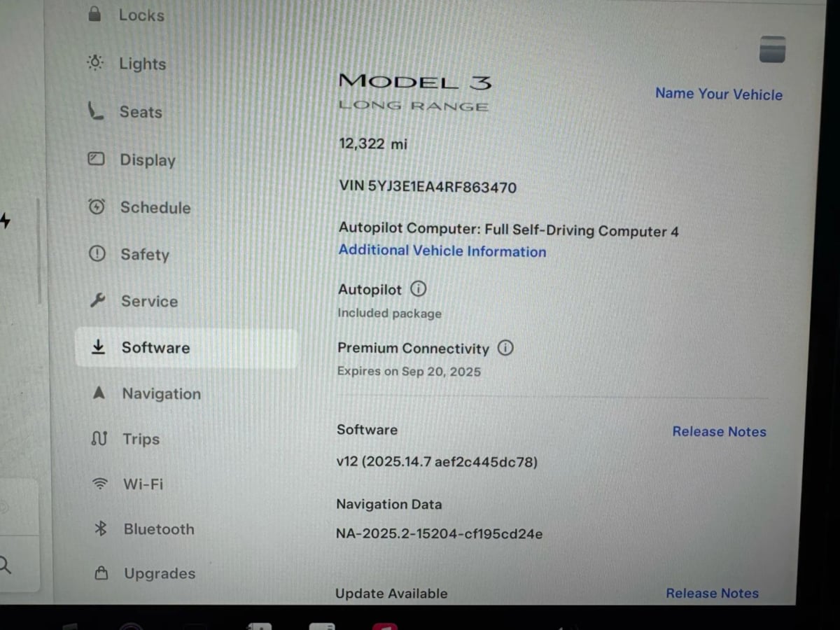 2024 Tesla Model 3 Long Range photo 4