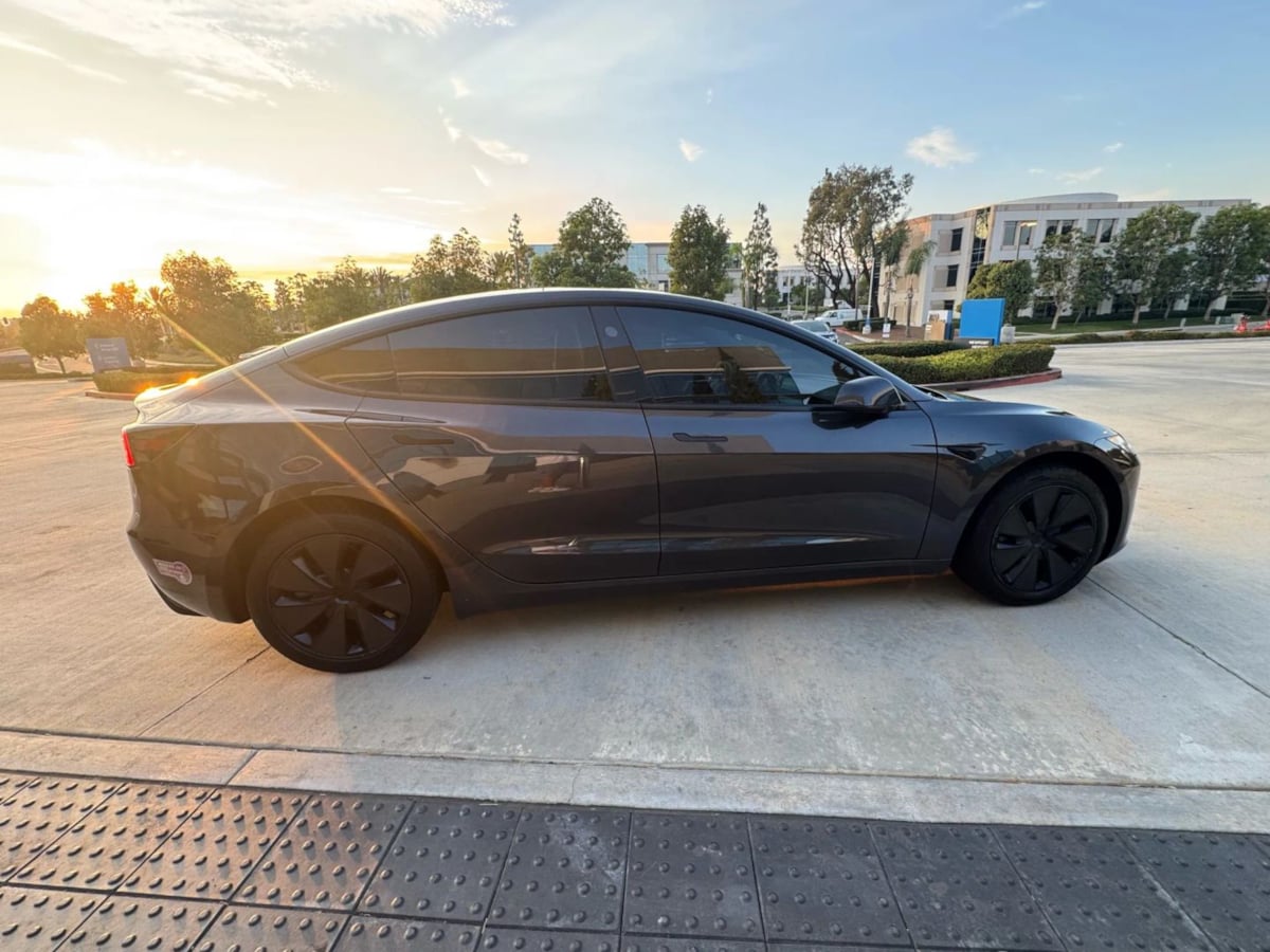 2024 Tesla Model 3 Long Range photo 5