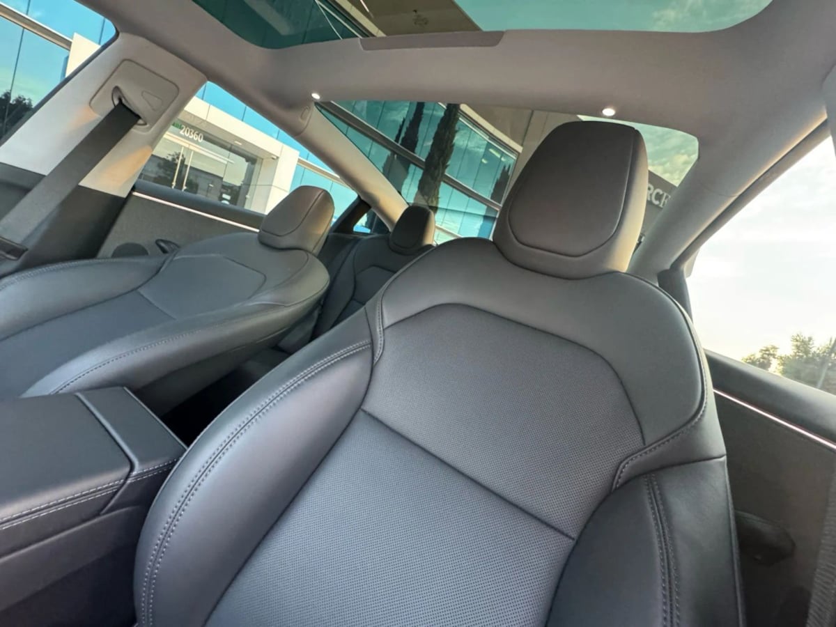 2024 Tesla Model 3 Long Range photo 9
