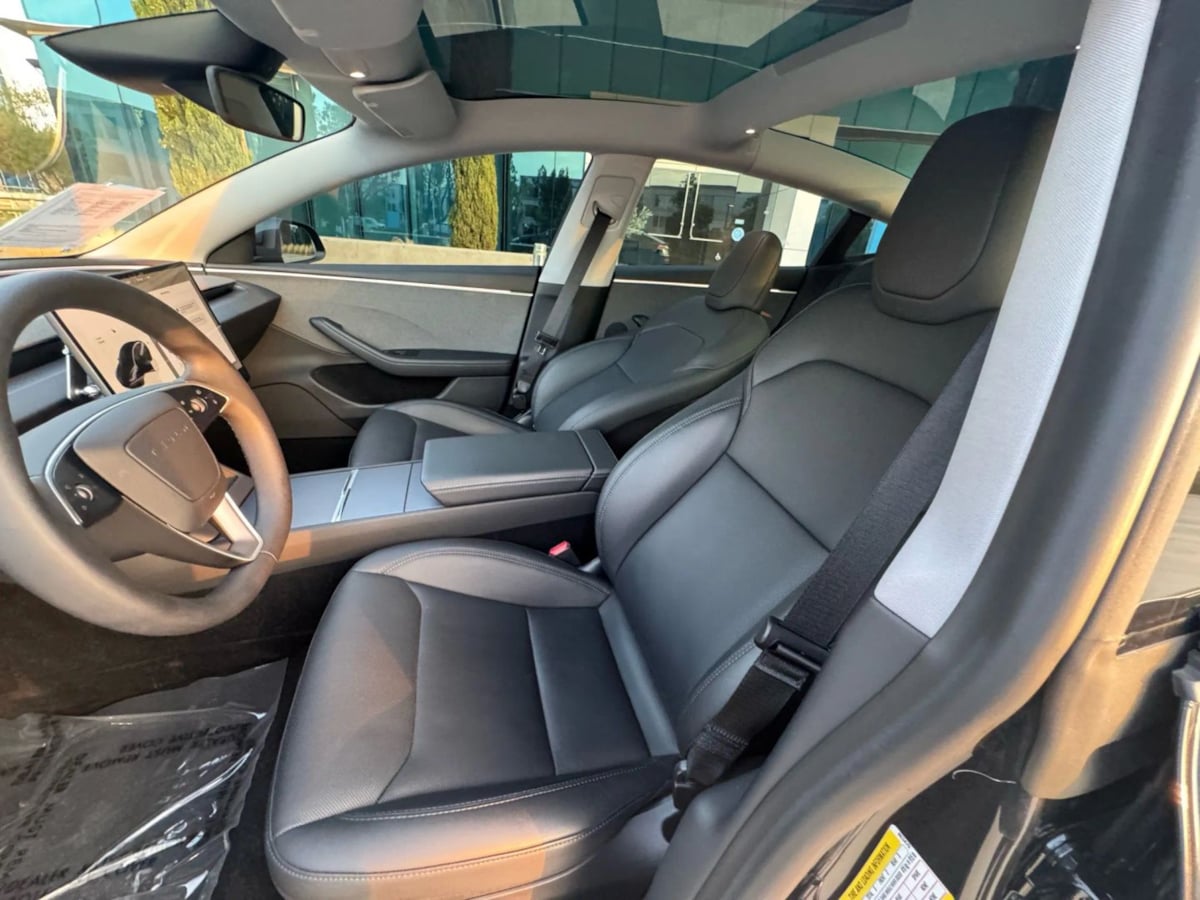 2024 Tesla Model 3 Long Range photo 10