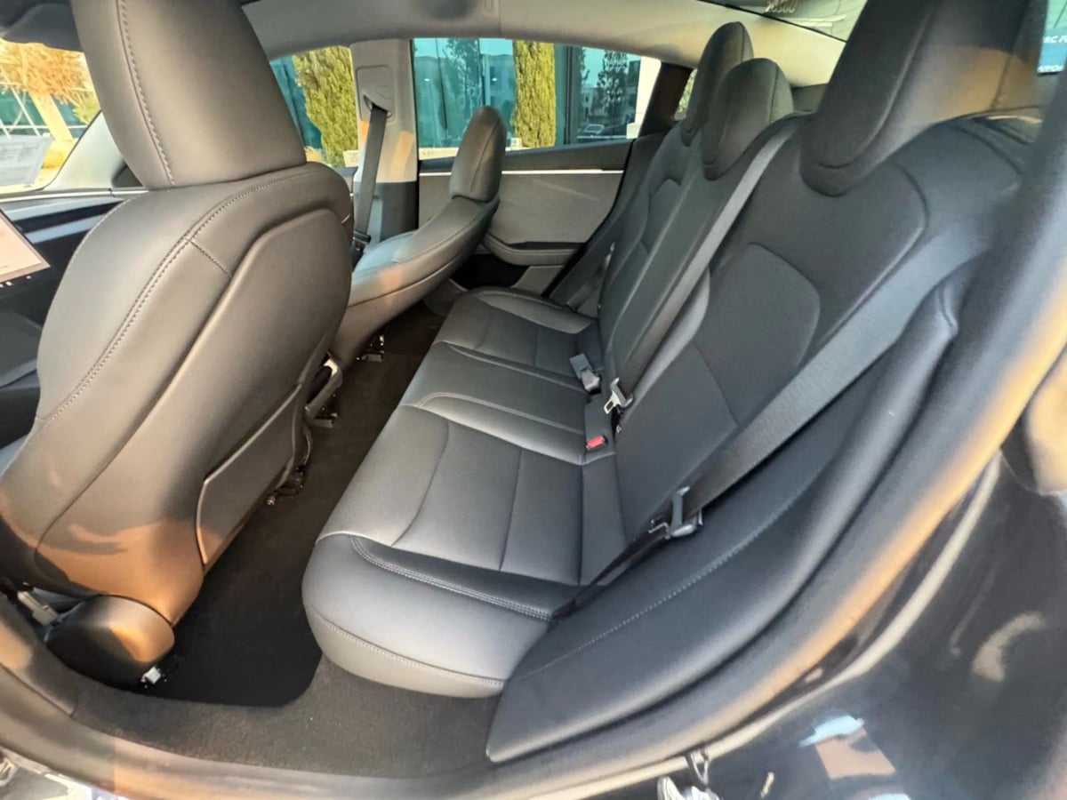2024 Tesla Model 3 Long Range photo 11