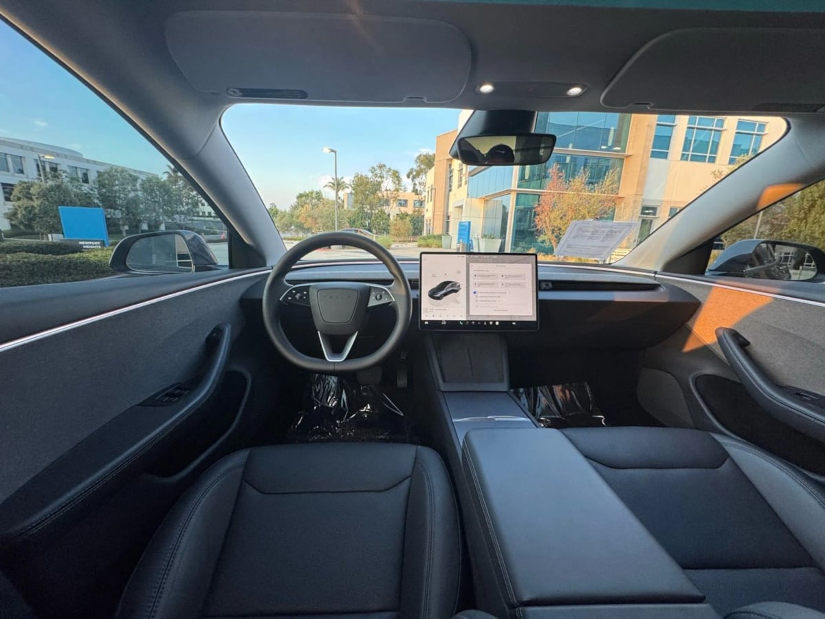2024 Tesla Model 3 Long Range photo 17