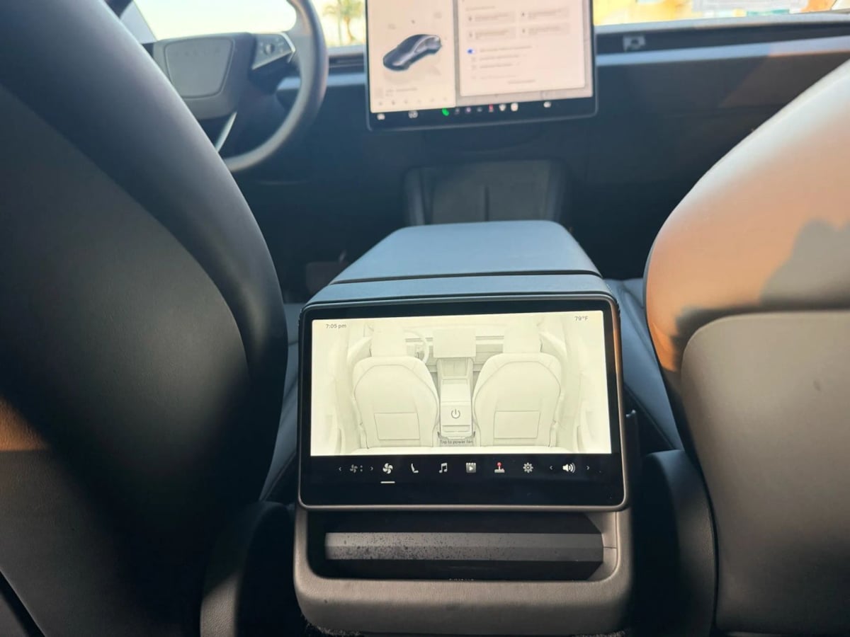 2024 Tesla Model 3 Long Range photo 25