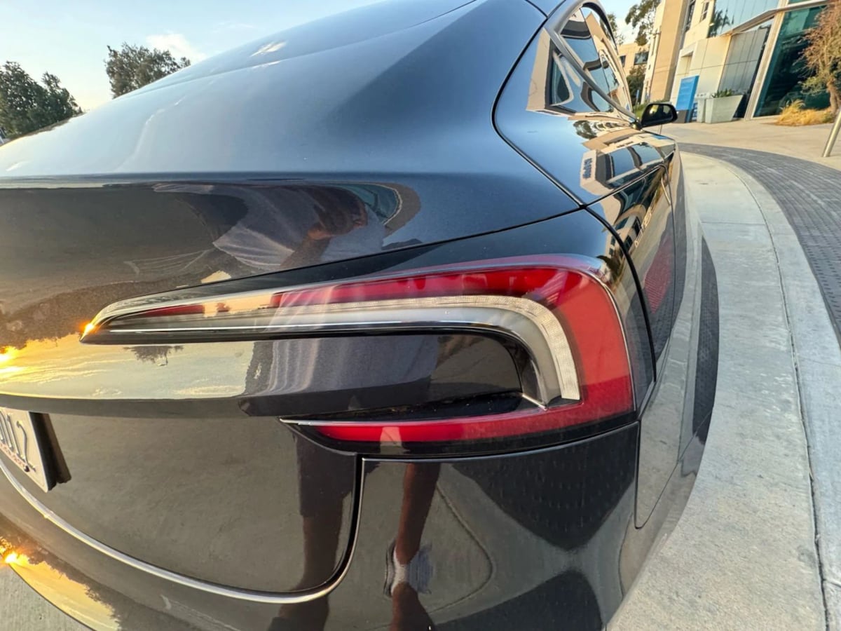 2024 Tesla Model 3 Long Range photo 30