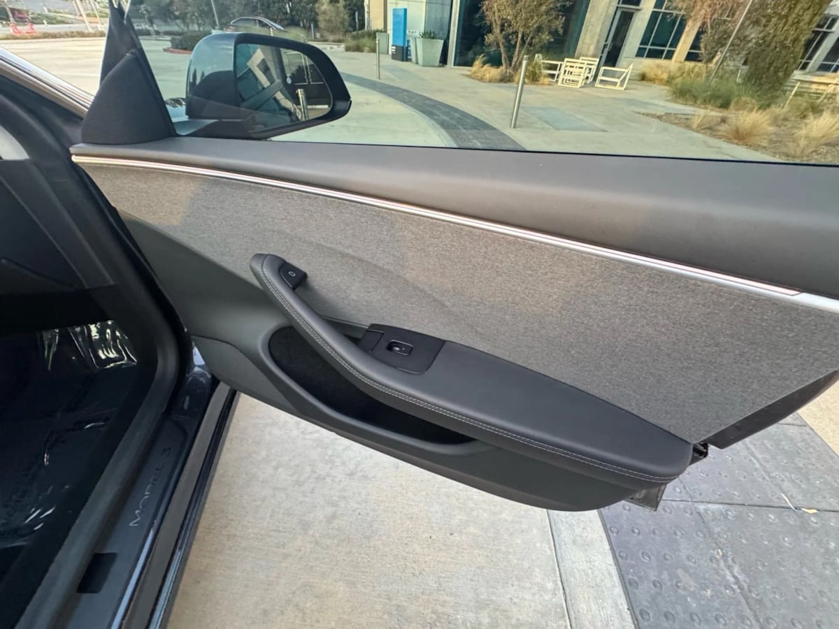 2024 Tesla Model 3 Long Range photo 34