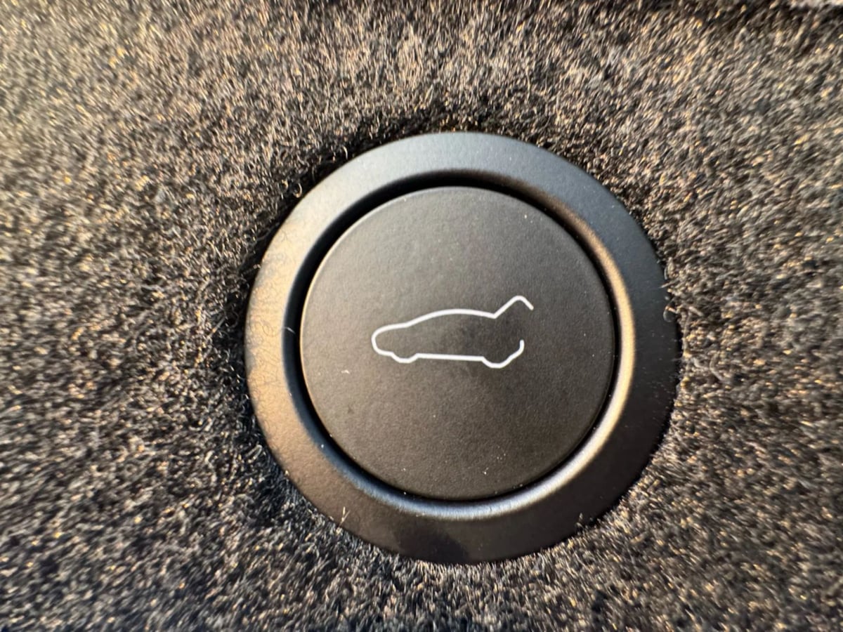 2024 Tesla Model 3 Long Range photo 35
