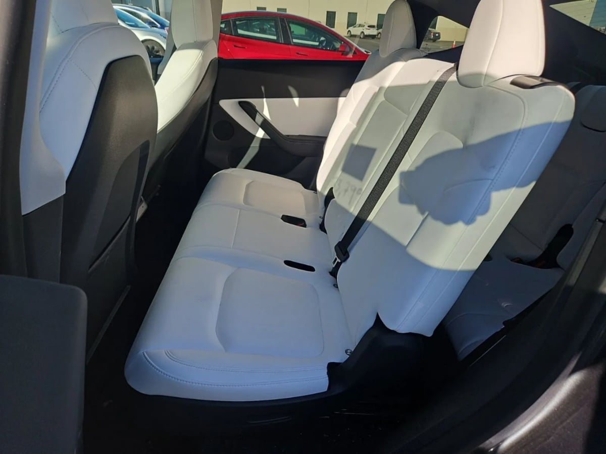 2021 Tesla Model Y Long Range photo 3