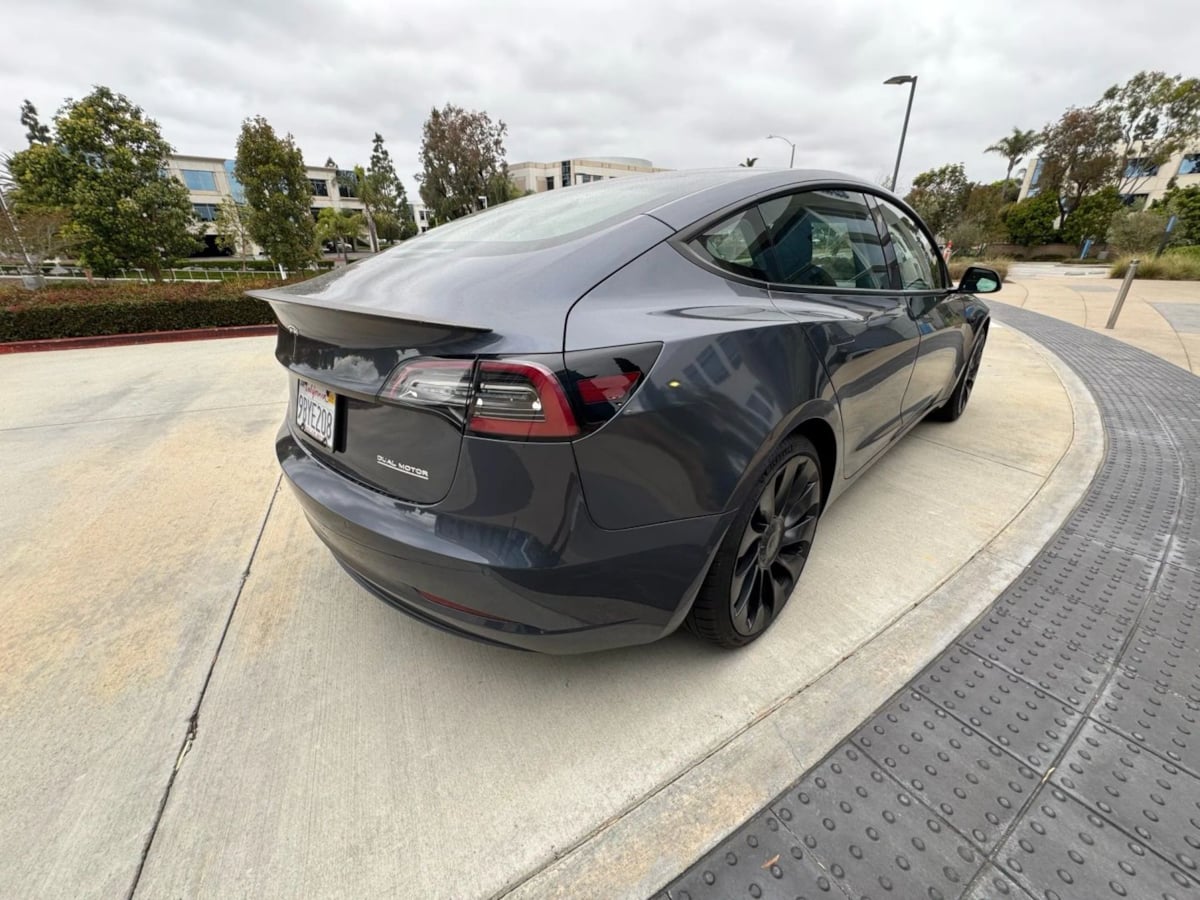 2021 Tesla Model Y Long Range photo 9