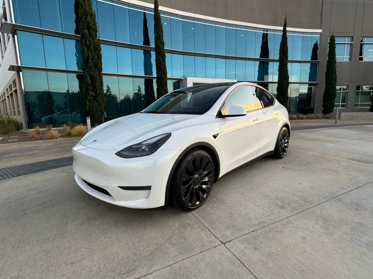 2022 Tesla Model Y Performance photo 9