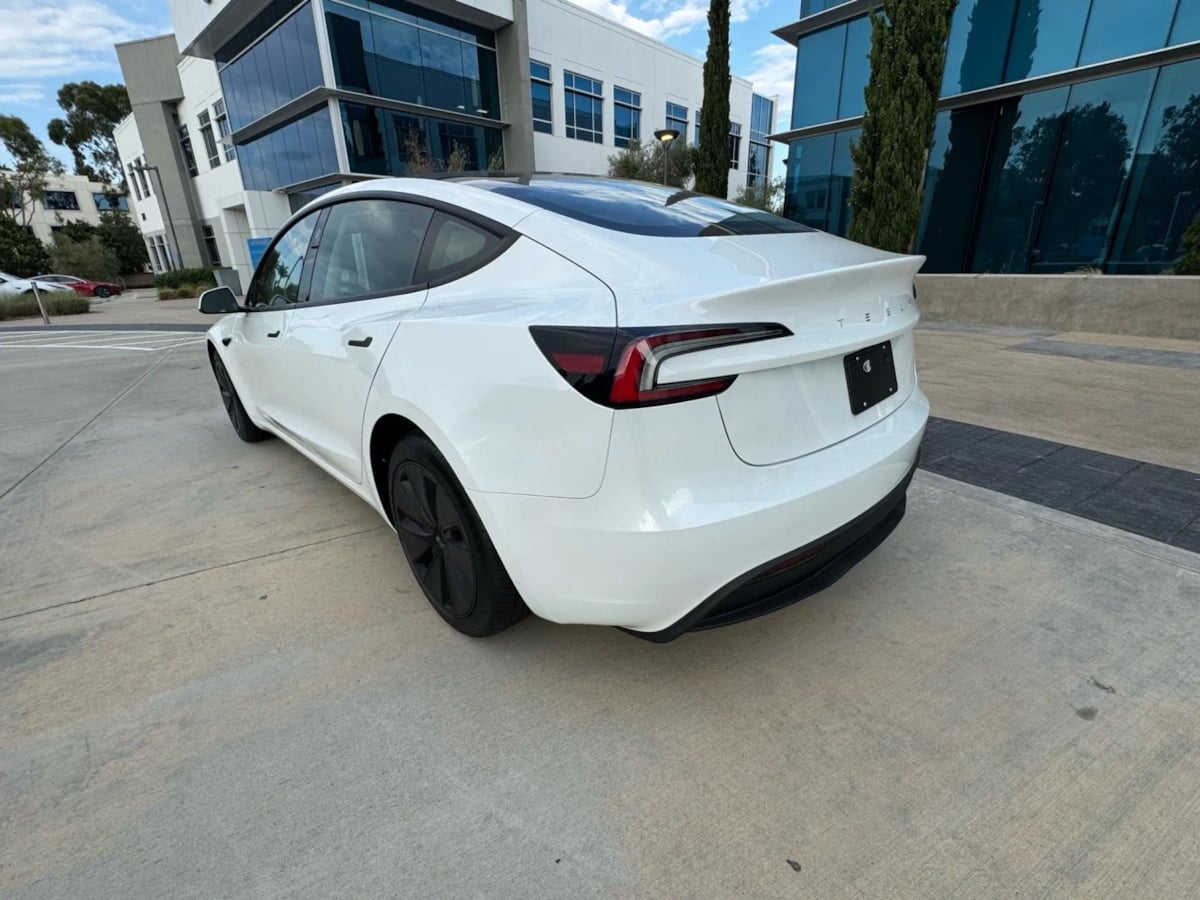 2024 Tesla Model 3 Long Range photo 4