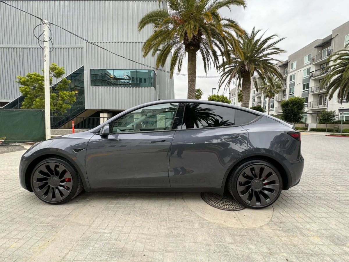 2022 Tesla Model Y Performance photo 9