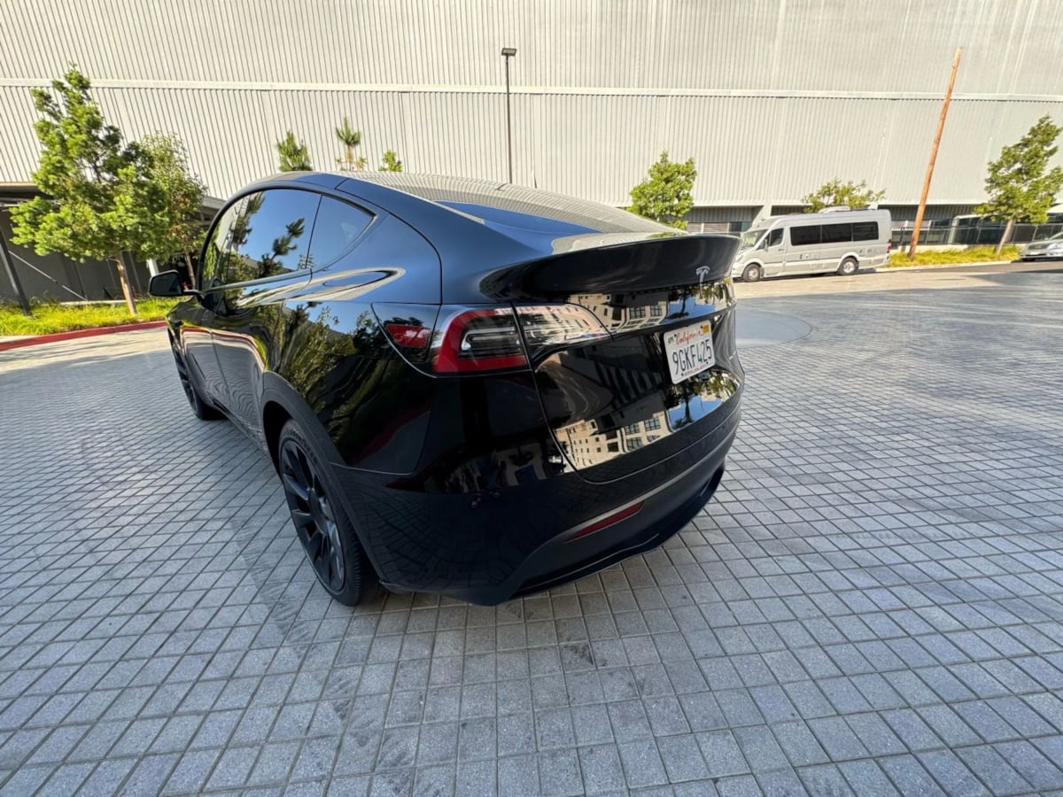 2023 Tesla Model Y Long Range photo 4