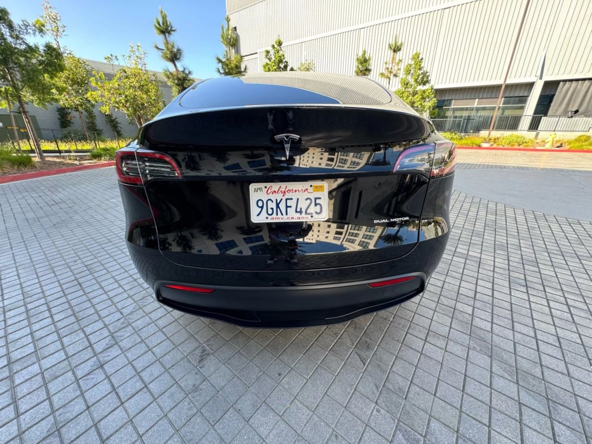 2023 Tesla Model Y Long Range photo 5