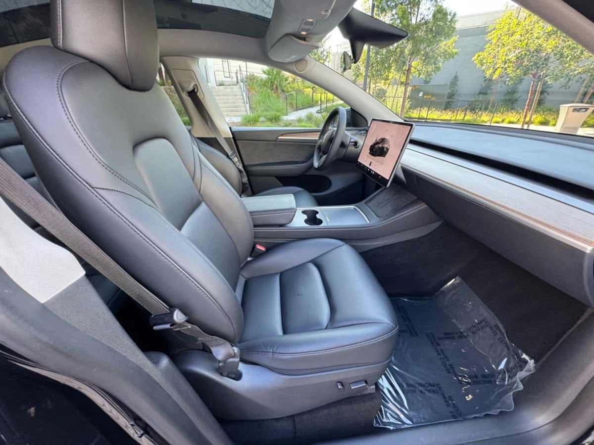 2023 Tesla Model Y Long Range photo 13