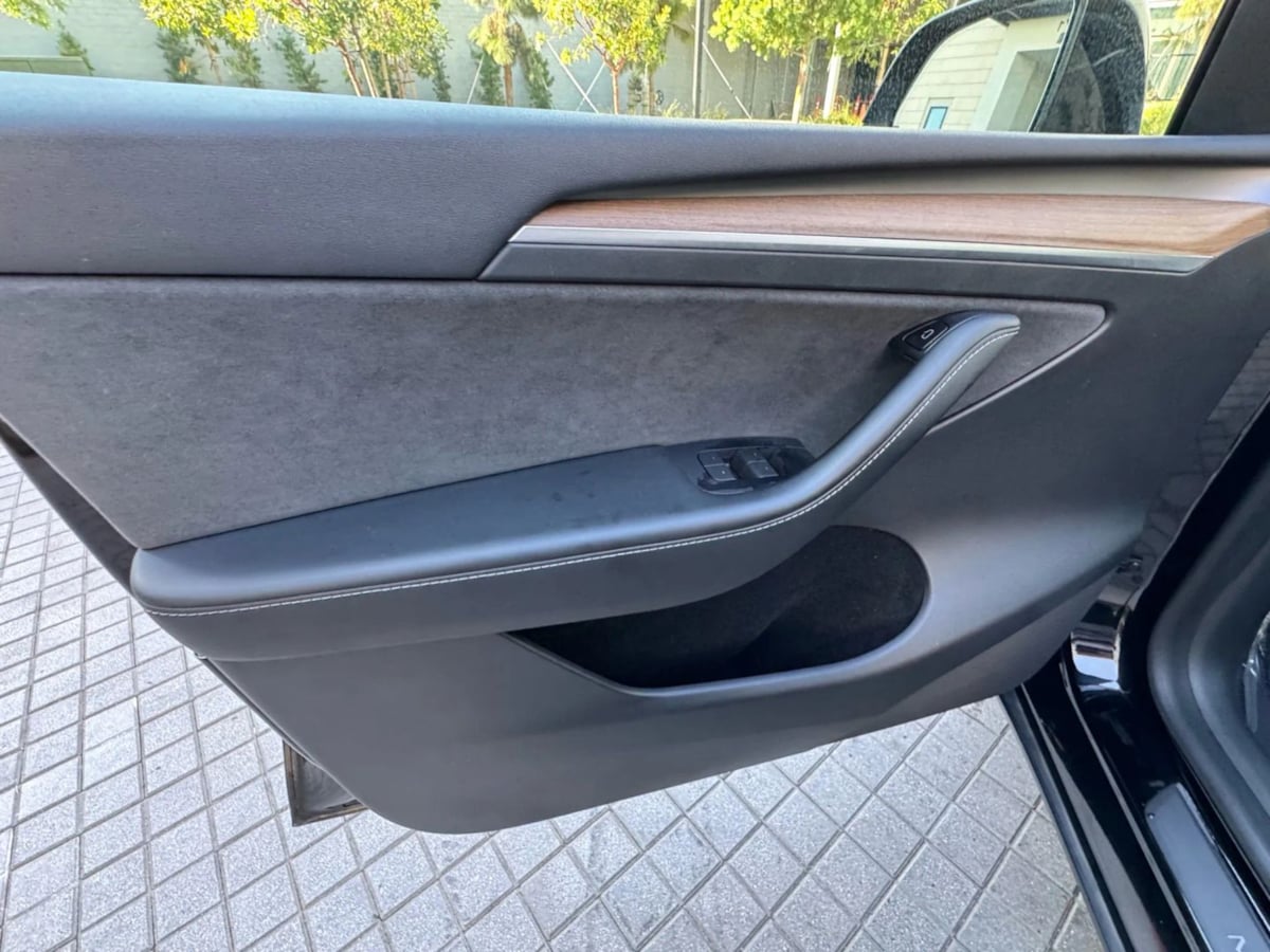 2023 Tesla Model Y Long Range photo 19