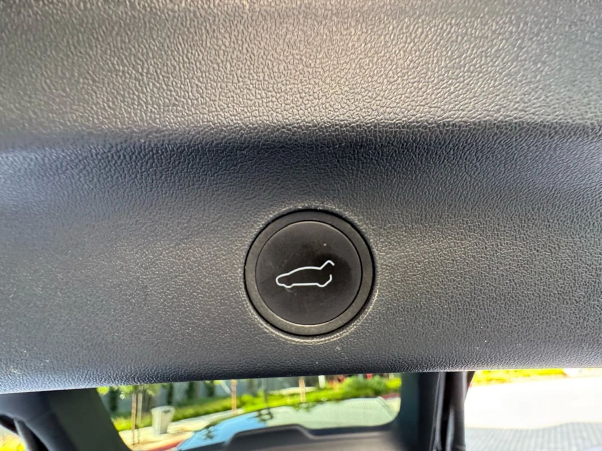 2023 Tesla Model Y Long Range photo 26