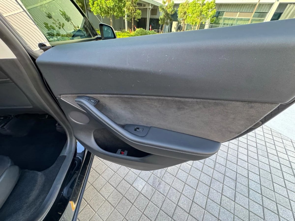 2023 Tesla Model Y Long Range photo 27