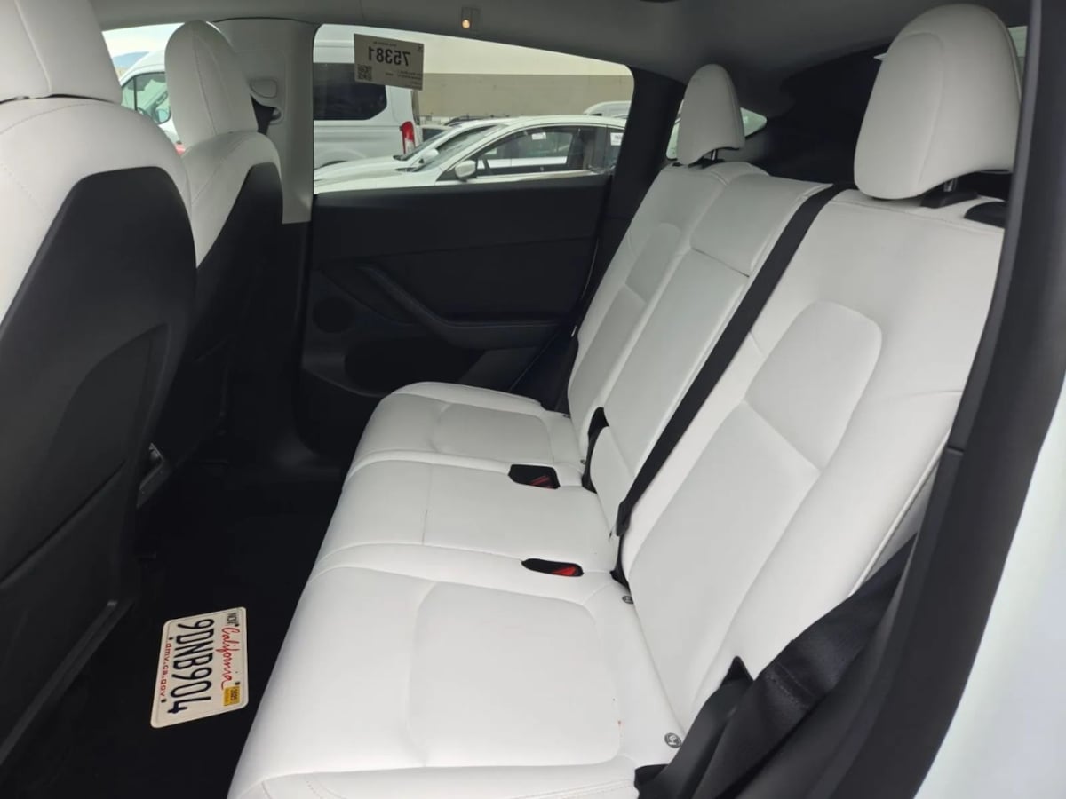 2023 Tesla Model Y Long Range photo 6