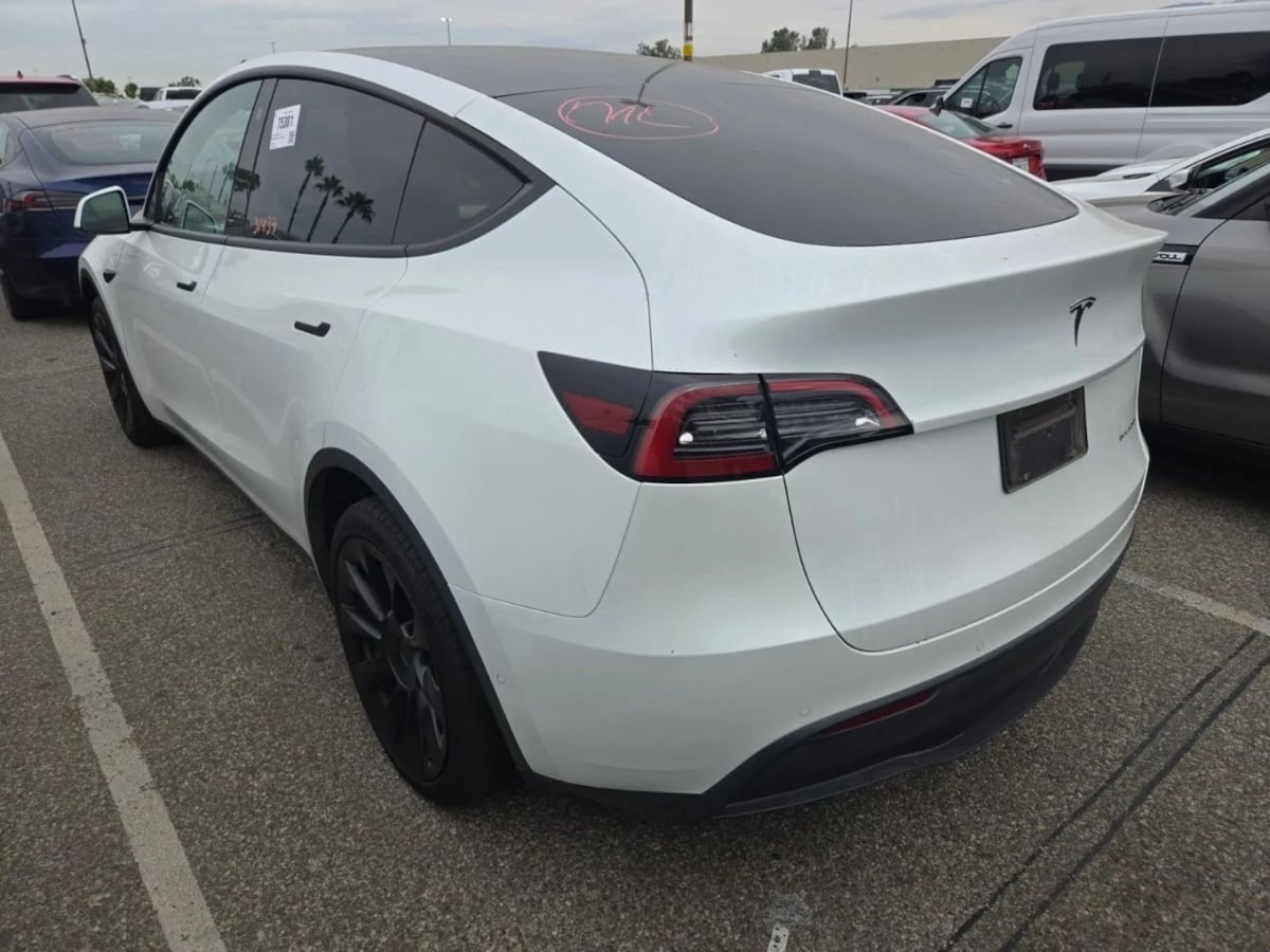 2023 Tesla Model Y Long Range photo 7