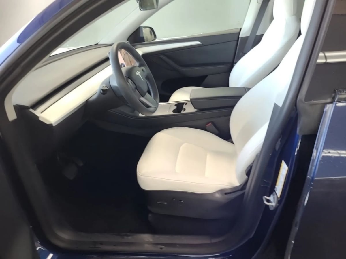 2022 Tesla Model Y Long Range photo 4