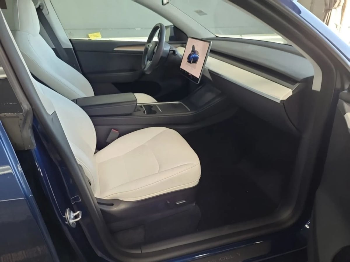 2022 Tesla Model Y Long Range photo 9