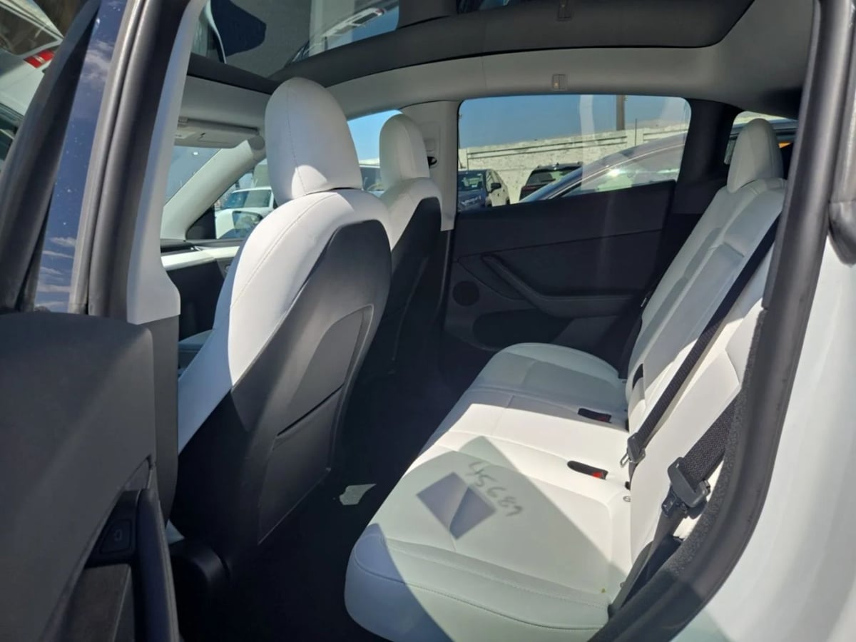 2022 Tesla Model Y Long Range photo 3