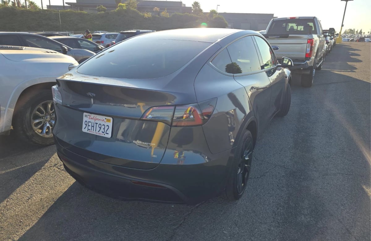 2023 Tesla Model Y Long Range photo 5