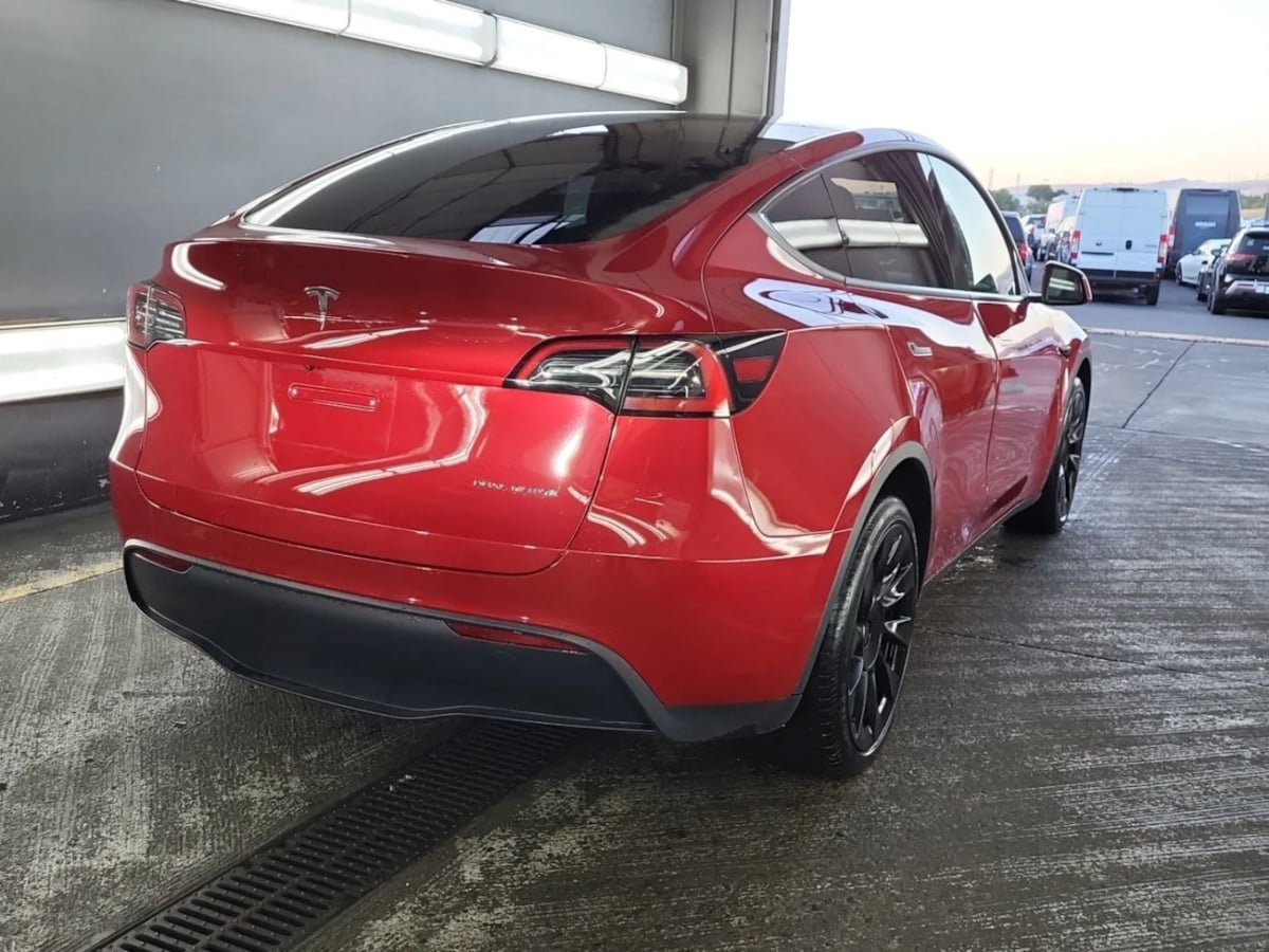 2023 Tesla Model Y Long Range photo 6