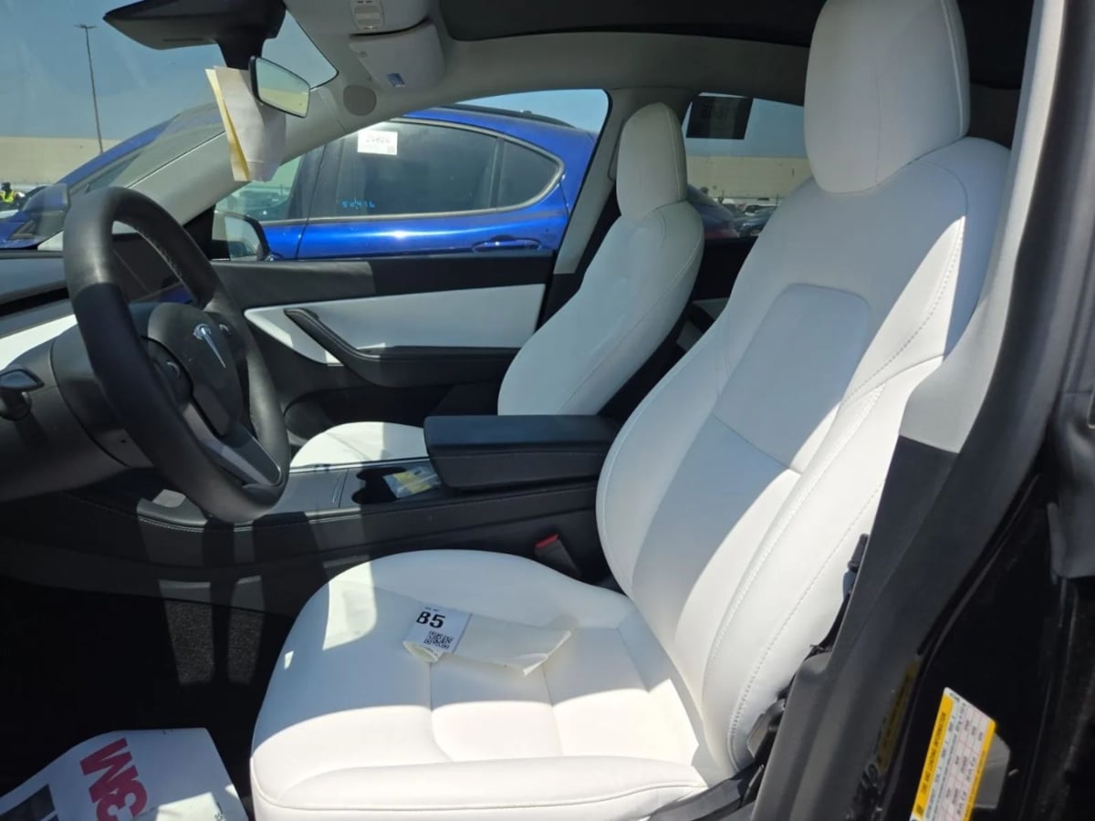 2022 Tesla Model Y Long Range photo 4