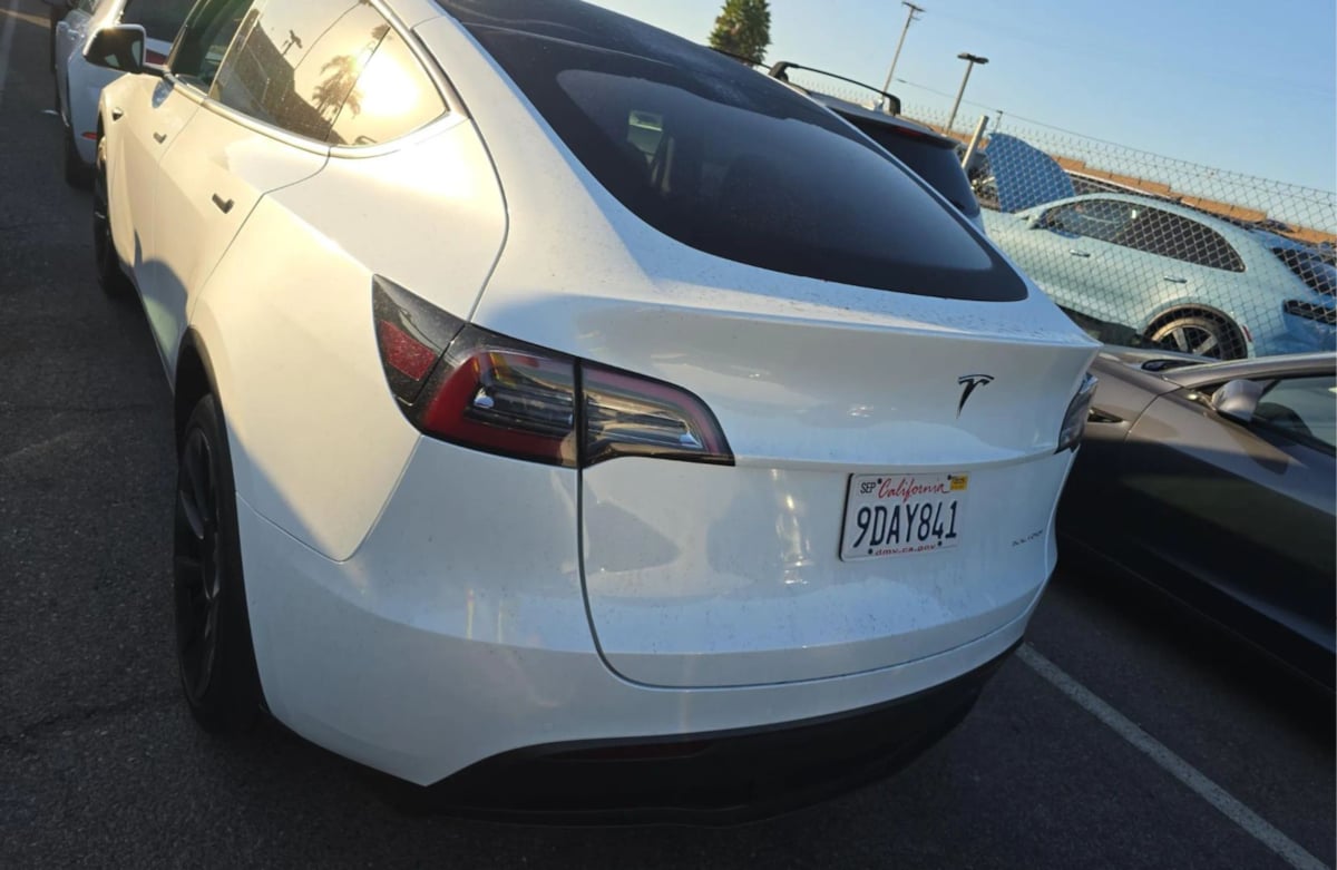 2022 Tesla Model Y Long Range photo 2