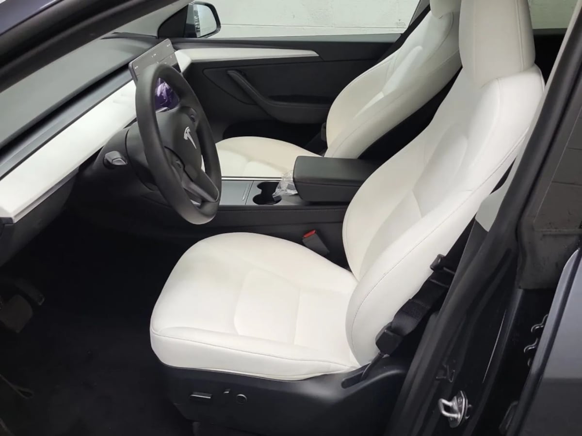2023 Tesla Model Y Long Range photo 2