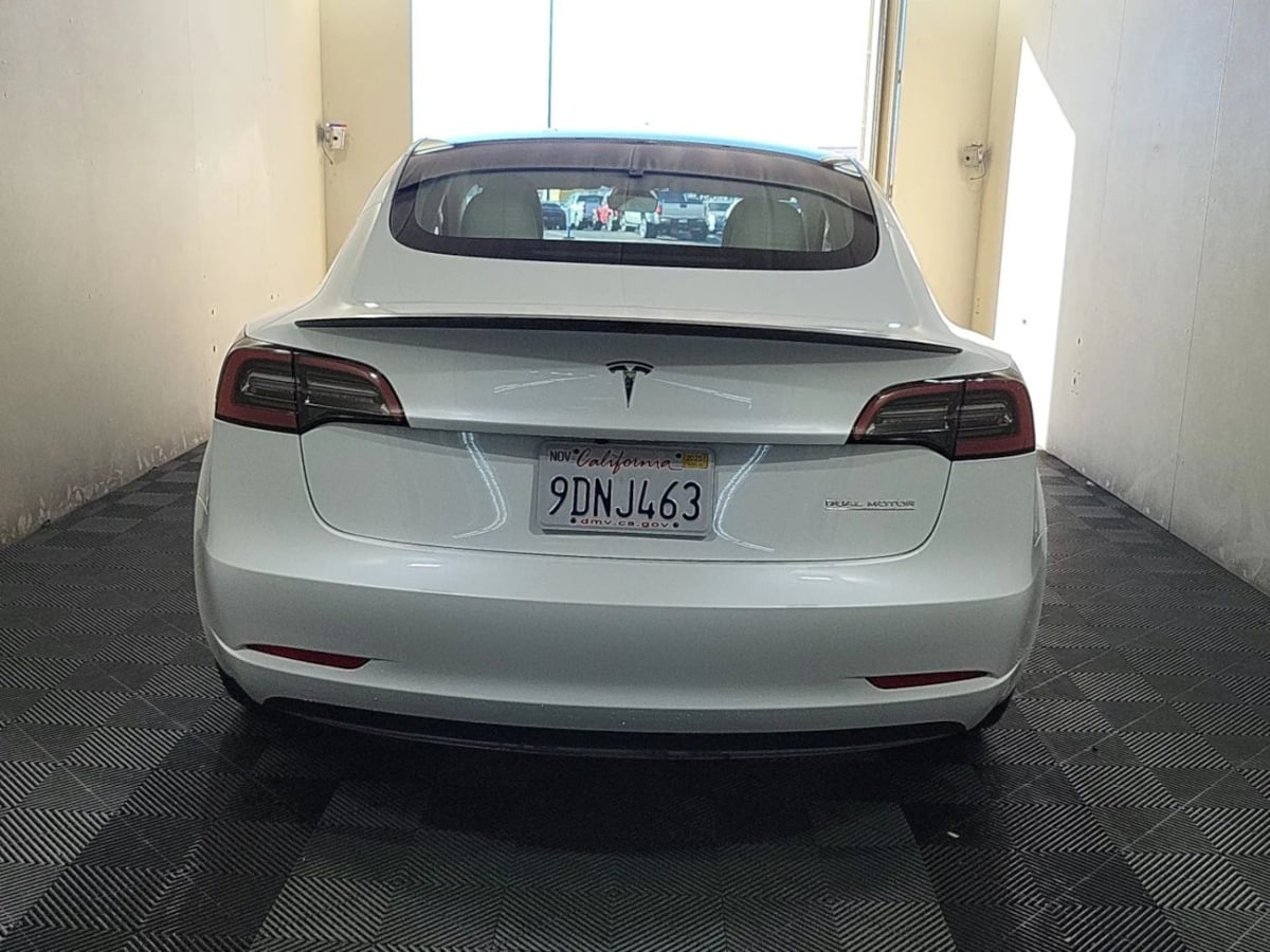 2023 Tesla Model 3 Performance photo 5
