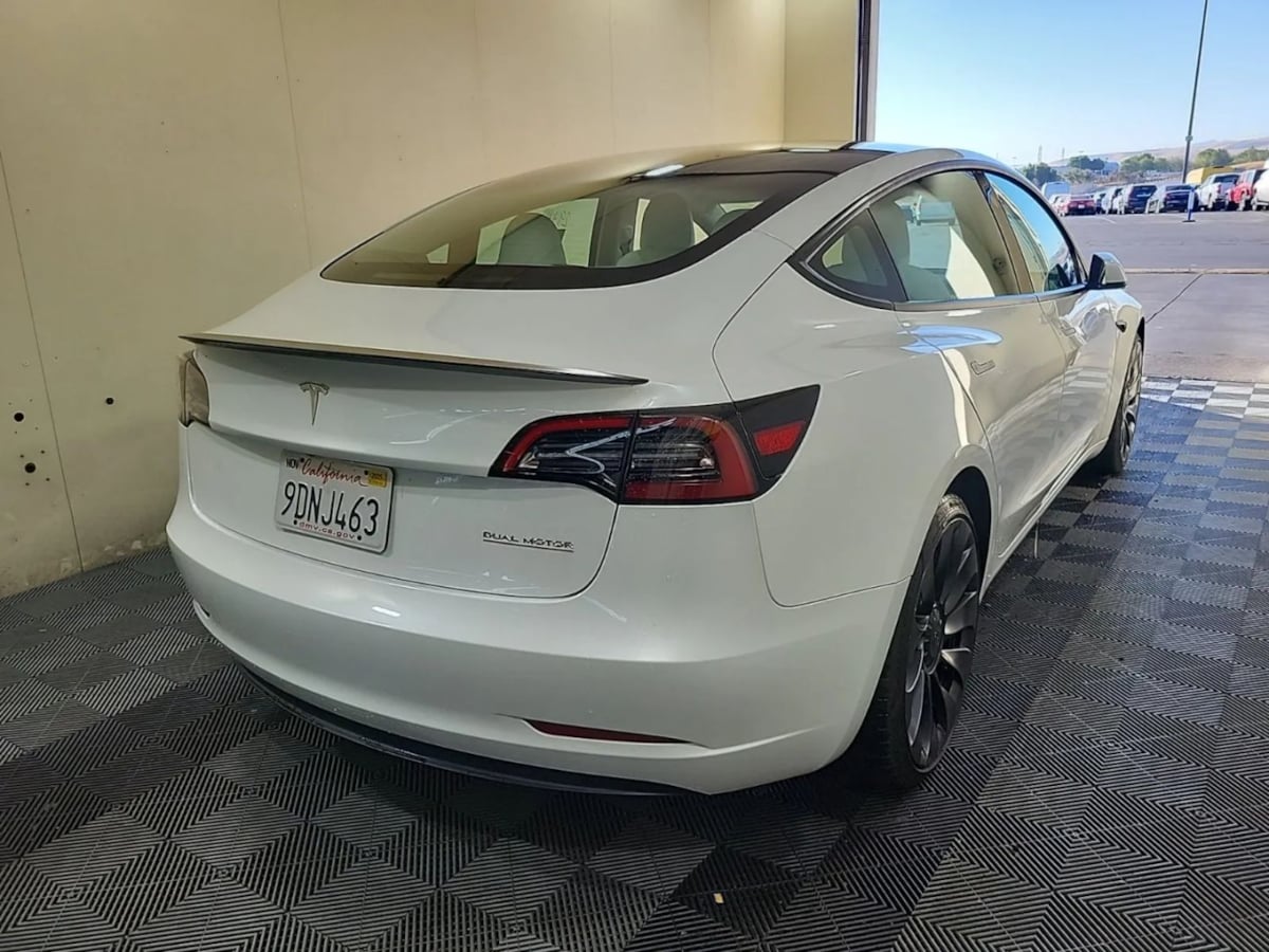 2023 Tesla Model 3 Performance photo 6