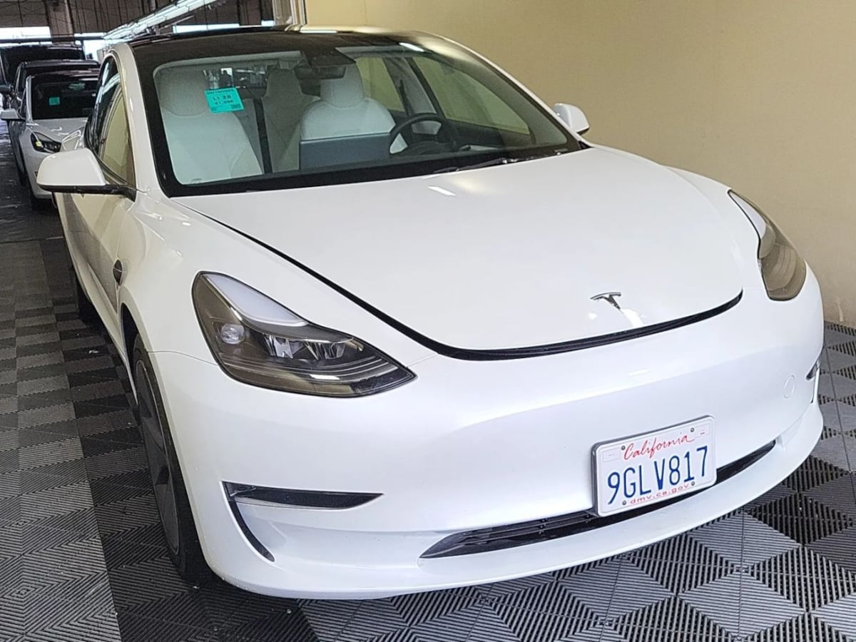 2023 Tesla Model 3 photo 5