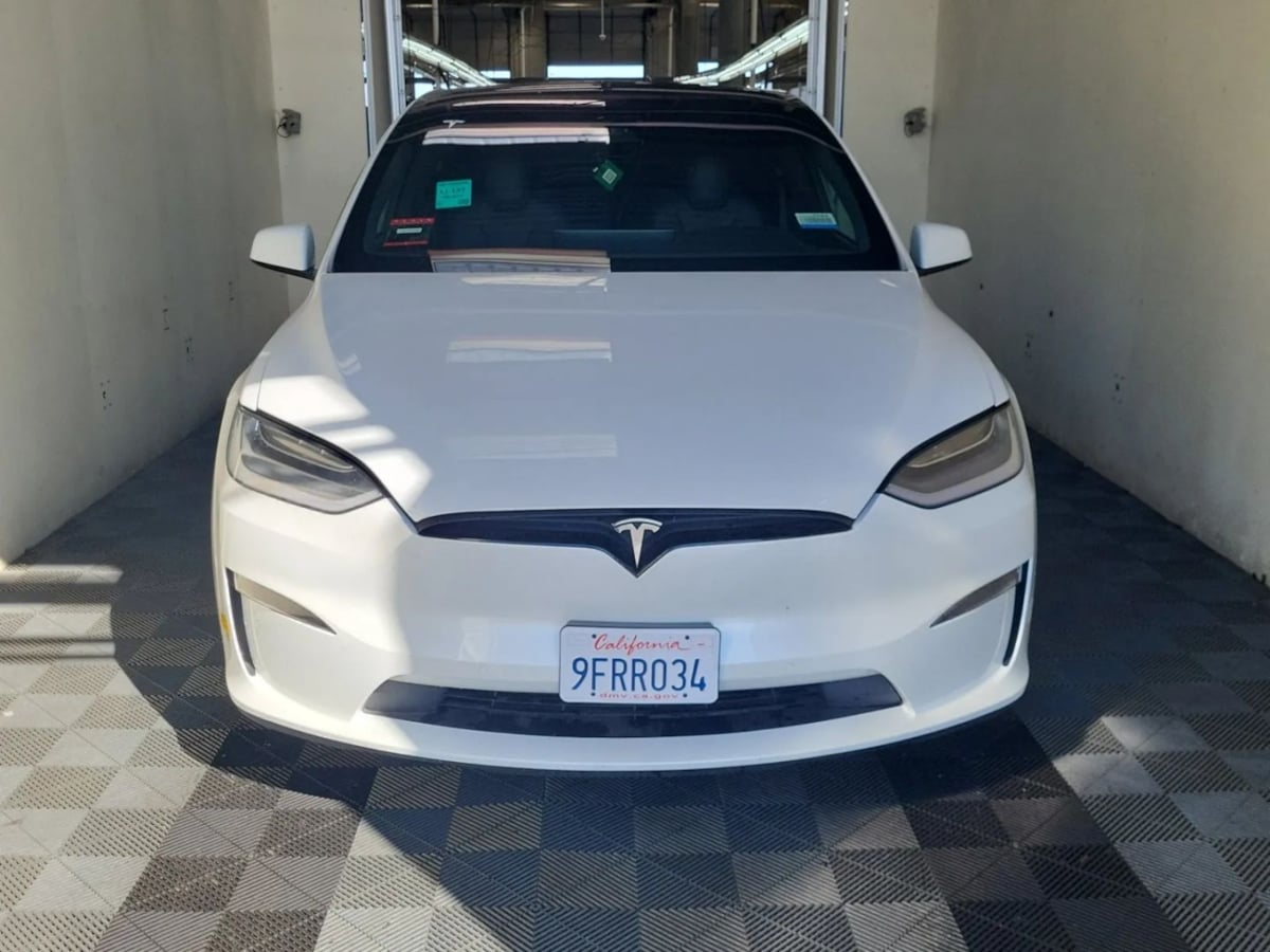 2021 Tesla Model X Long Range photo 2