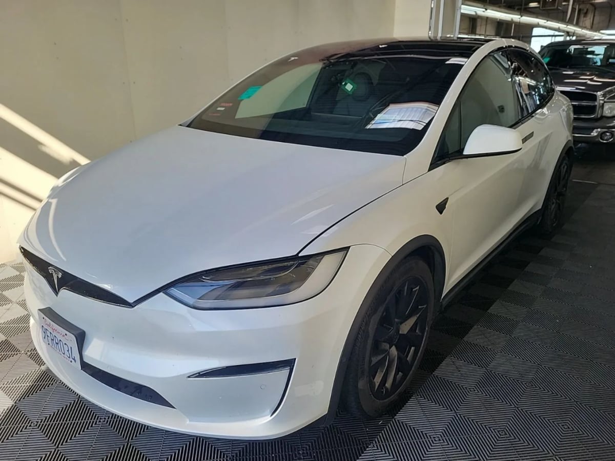 2021 Tesla Model X Long Range photo 3