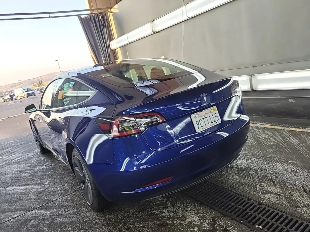 2022 Tesla Model 3 photo 5