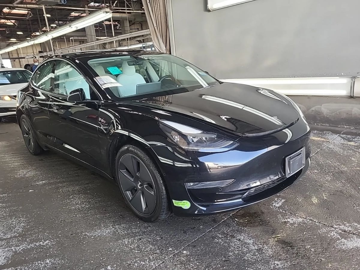2022 Tesla Model 3 Long Range photo 6