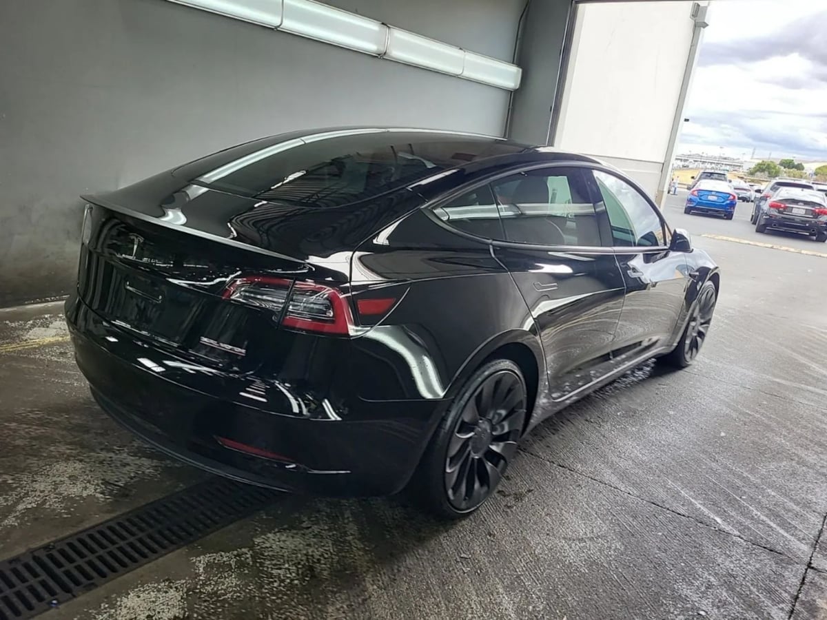2023 Tesla Model 3 Performance photo 3