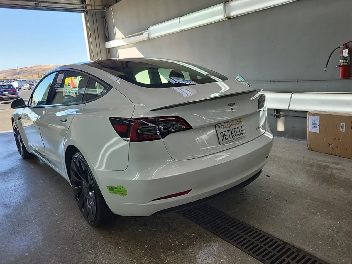 2023 Tesla Model 3 Performance photo 2